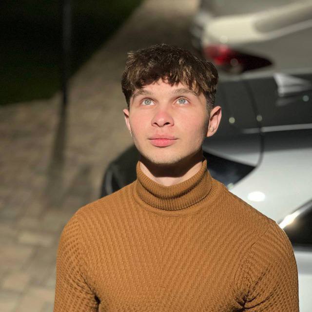 Менеджер по продажам