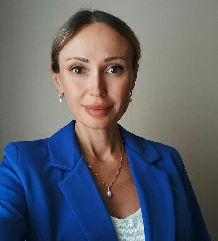 Специалист по работе с базами данных